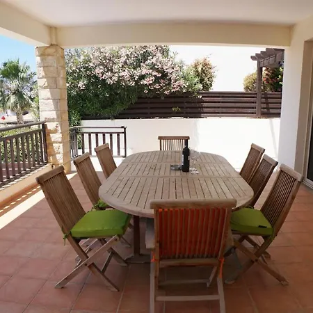 Lara Coray Bay Villa